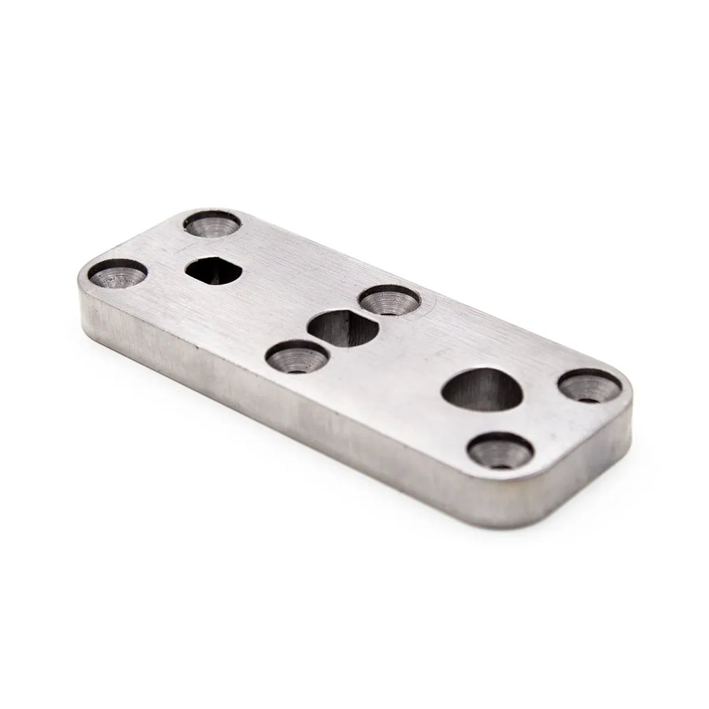 Axle fixation plate